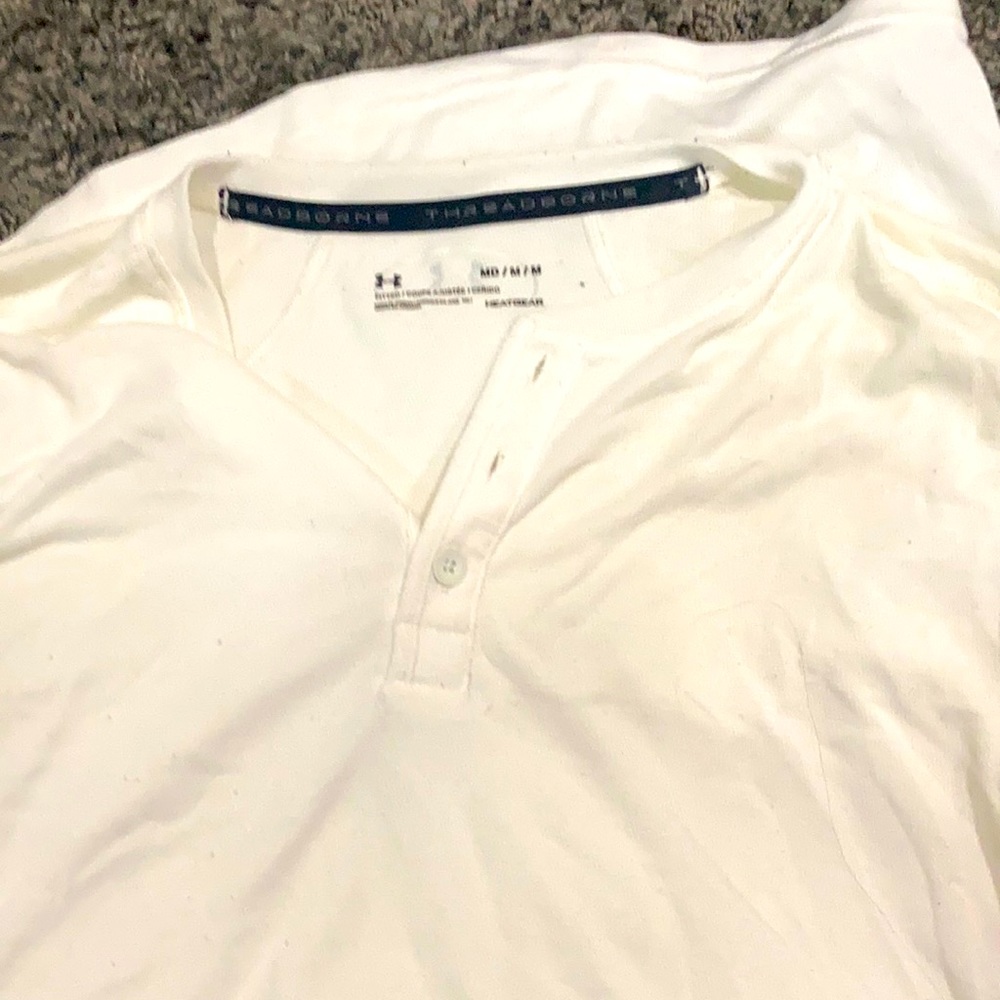 Men’s under armor fitted heat gear long sleeve size medium shirt